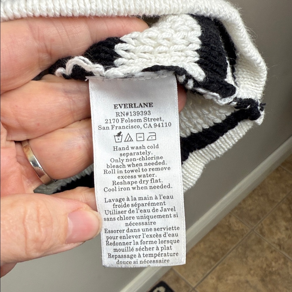 Everlane THE ORGANIC COTTON OPEN-STITCH CREW large - Picture 10 of 16